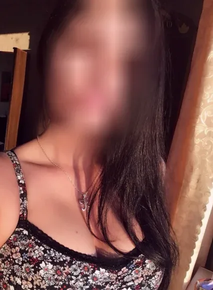 Büsra, 31