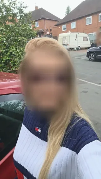 Emilia, 39