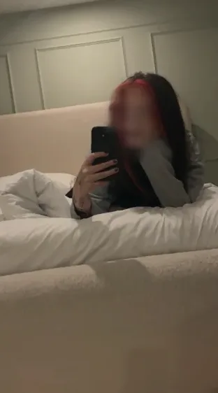 Emilia, 20