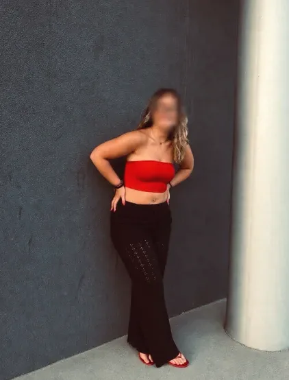 Jessica, 18