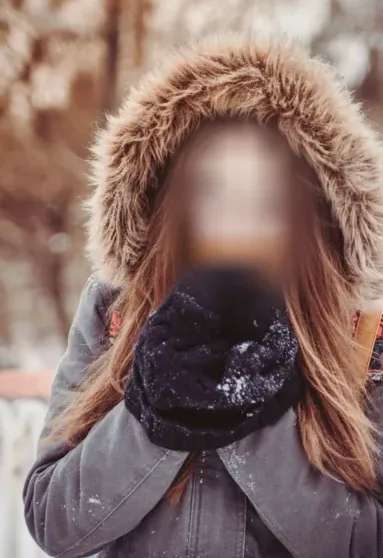 Julia, 28