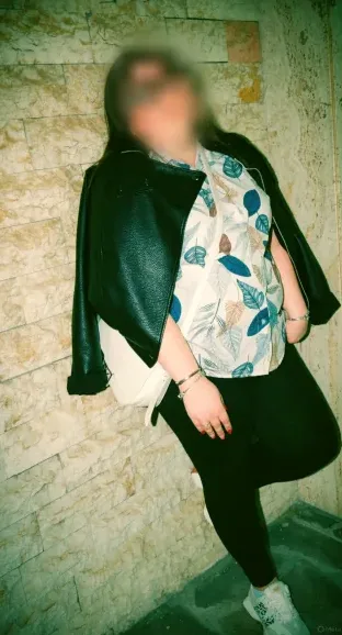 Kim, 29