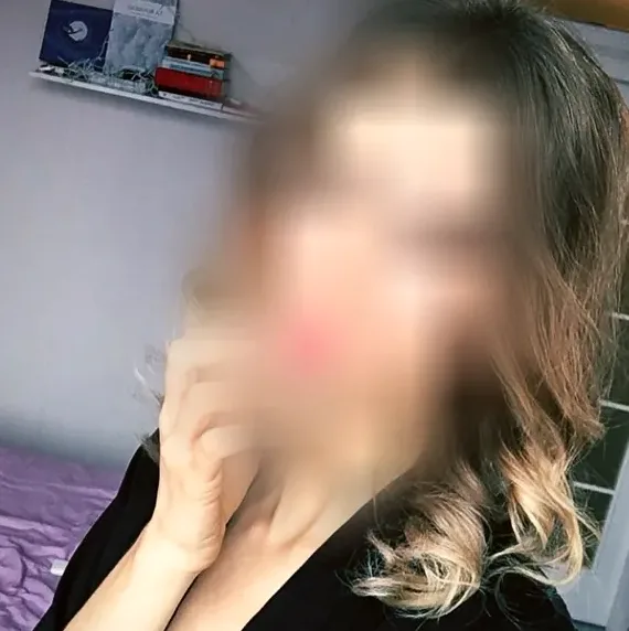 Merle, 32