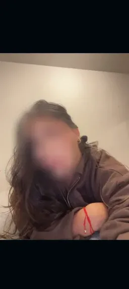 Merle, 24