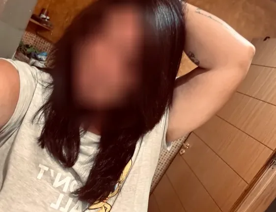 Mia, 30