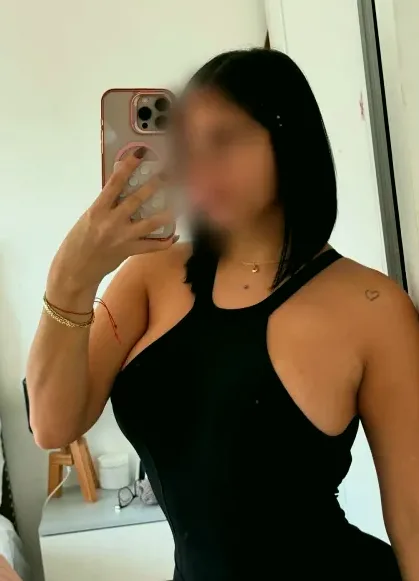 Miriam, 28