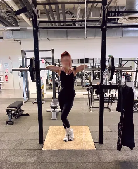 Nadja, 37