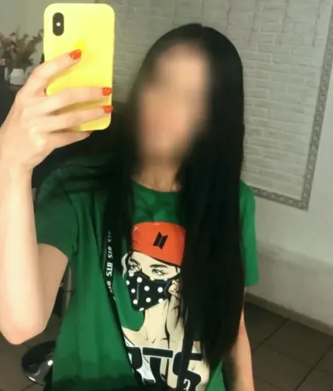 Nicole, 35