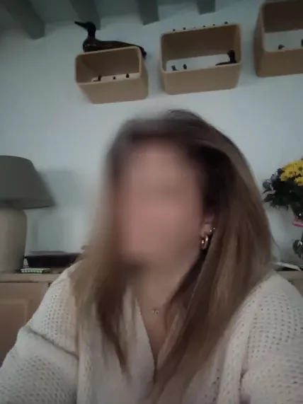Özlem, 38