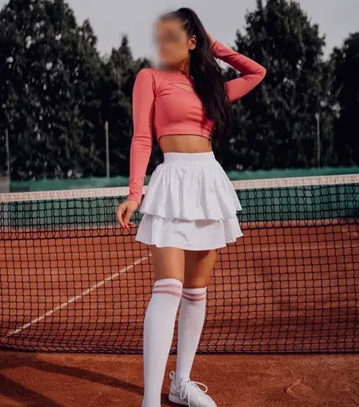 Pia, 35