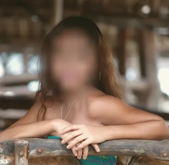 Sandra, 35