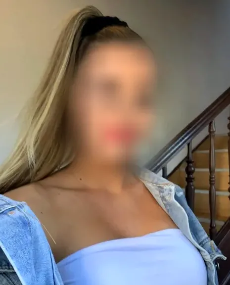 Vanessa, 26